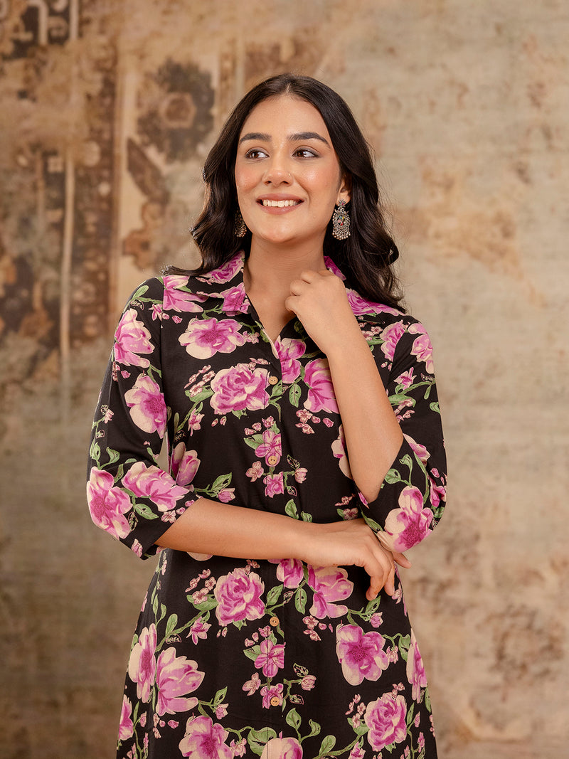 Black Women’s Co-Ord Set–Printed Collared Kurta with 3/4 Sleeves & Elastic Waist Pants