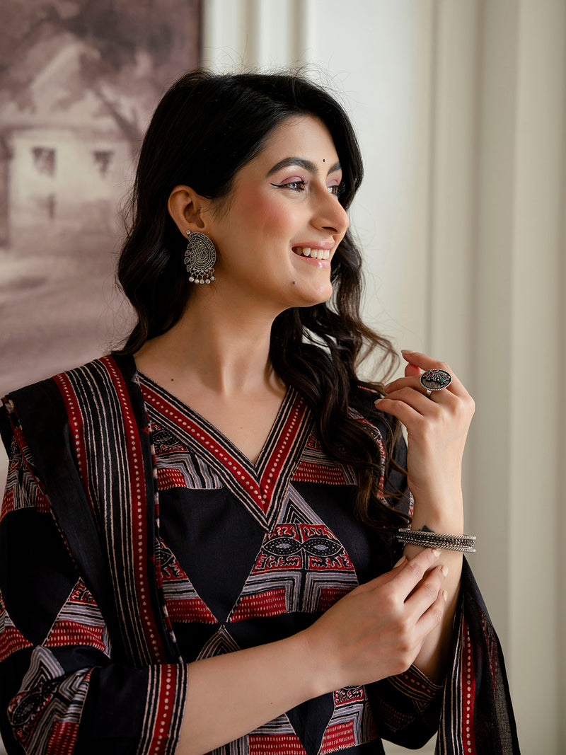 Bordered V-Neck 3-Piece Kurta Set with Ankle-Length Pants & Full-Length Dupatta (M–XXL)