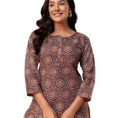 Chic Printed Short Kurti with Round Neck & 3/4 Sleeves