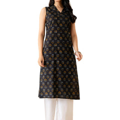 Elegant Sleeveless Cotton Printed Straight Kurta with Refined V-Neckline