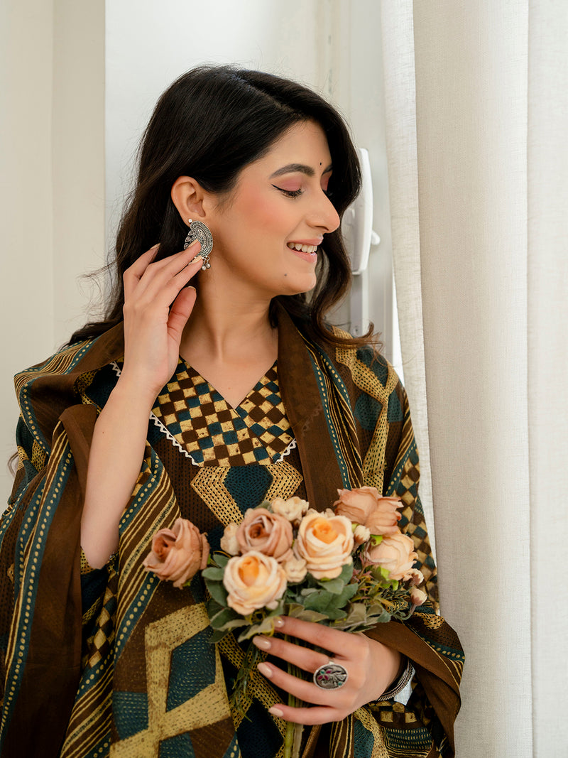 Bordered V-Neck 3-Piece Kurta Set with Ankle-Length Pants & Full-Length Dupatta (M–XXL)