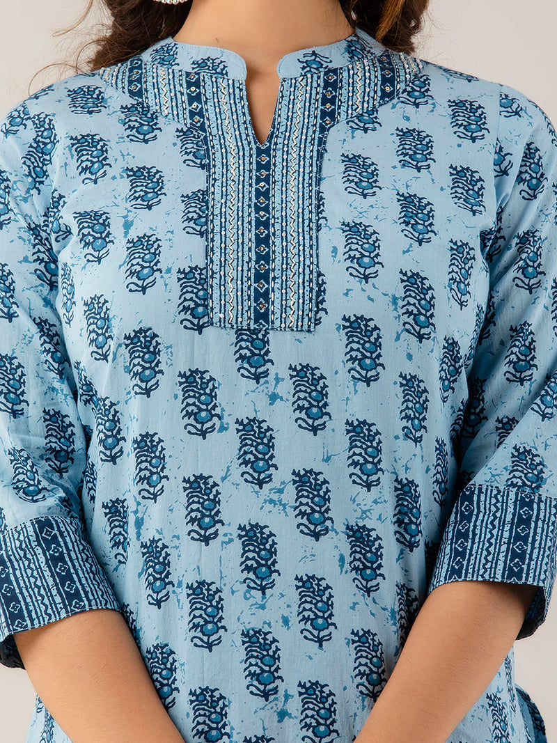 Women Kurta Pant Dupatta Set