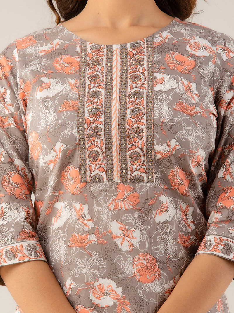 Women Kurta Pant Dupatta Set