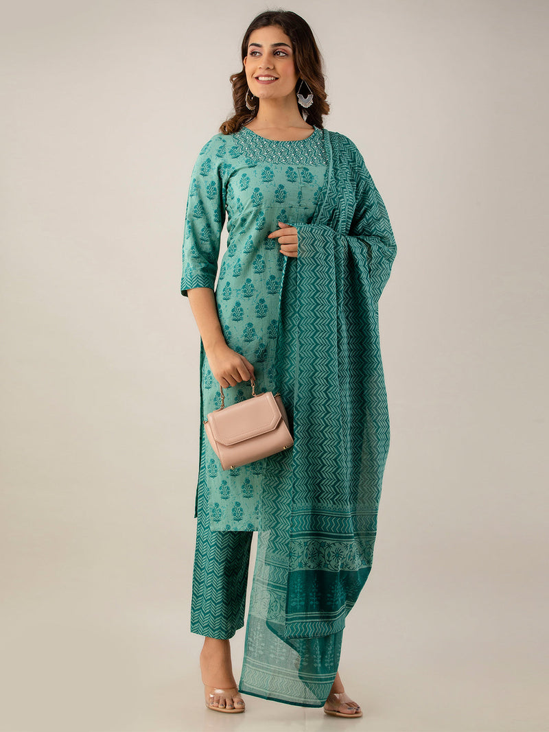 Women Kurta Pant Dupatta Set