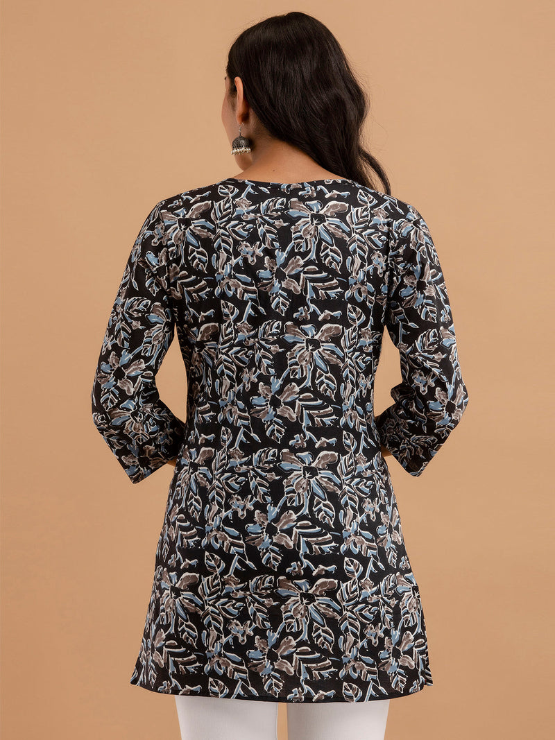 Women Black Cotton Printed Short Kurti