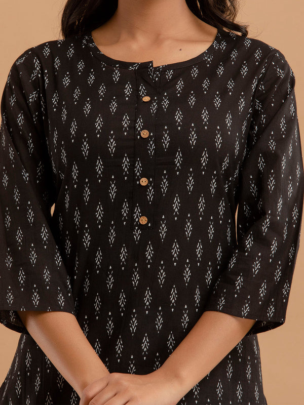 Women Black Cotton Printed Short Kurti
