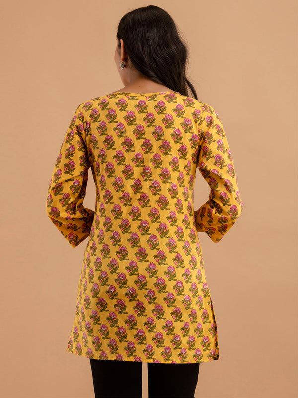 Women Yellow Cotton Printed Short Kurti