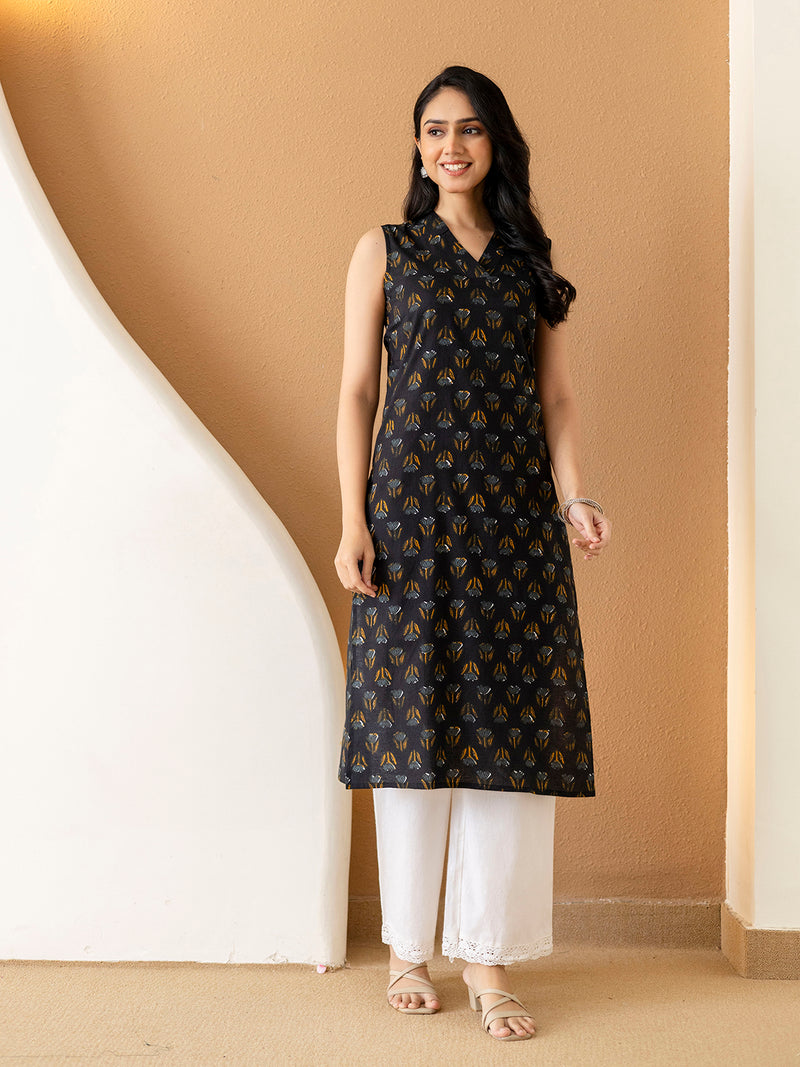 Elegant Sleeveless Cotton Printed Straight Kurta with Refined V-Neckline