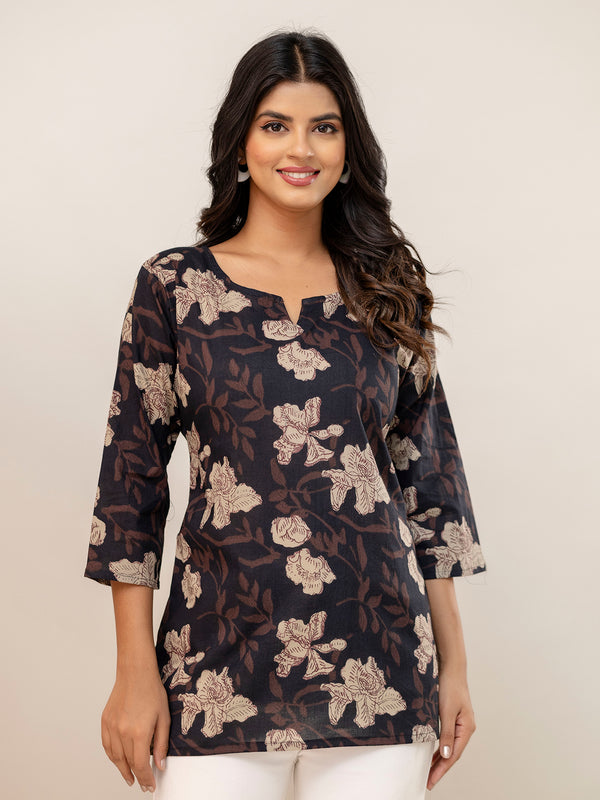 Elegant Printed Short Kurti – Soft Cotton, Everyday Style, Sizes S–XXL.