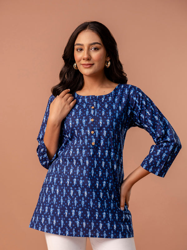 Chic Printed Short Kurti with Round Neck & 3/4 Sleeves