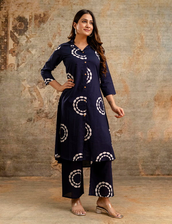 Blue Women’s Co-Ord Set–Printed Collared Kurta with 3/4 Sleeves & Elastic Waist Pants