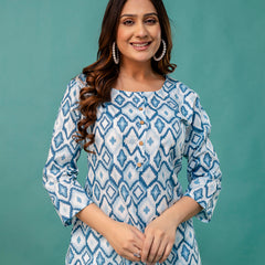 Chic Printed Short Kurti with Round Neck & 3/4 Sleeves