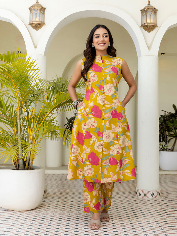Luxury Mandarin Collar Printed Co-Ord Set with Button Detail A-Line Kurta & Comfort Fit Pants