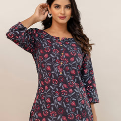 Chic Printed Short Kurti with Round Neck & 3/4 Sleeves