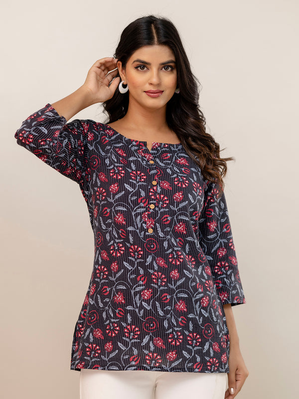Chic Printed Short Kurti with Round Neck & 3/4 Sleeves