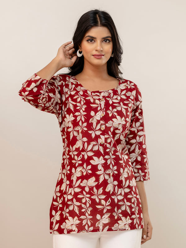 Chic Printed Short Kurti with Round Neck & 3/4 Sleeves
