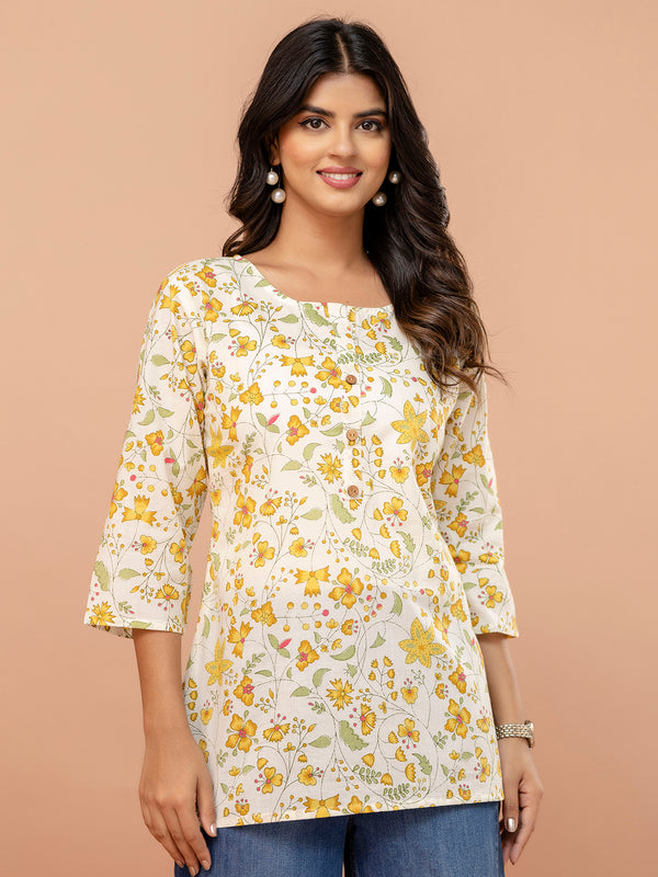 Chic Printed Short Kurti with Round Neck & 3/4 Sleeves