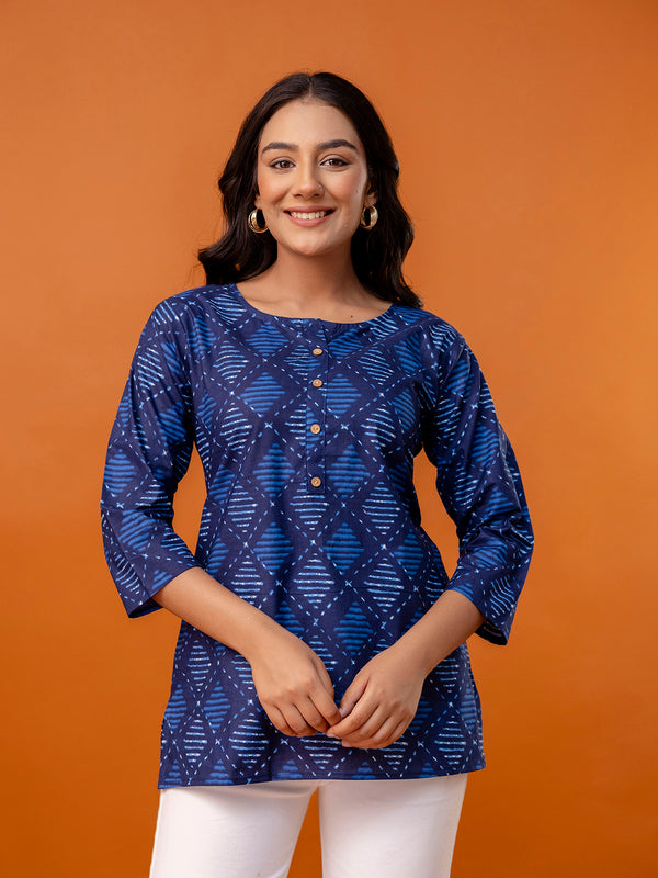 Chic Printed Short Kurti with Round Neck & 3/4 Sleeves