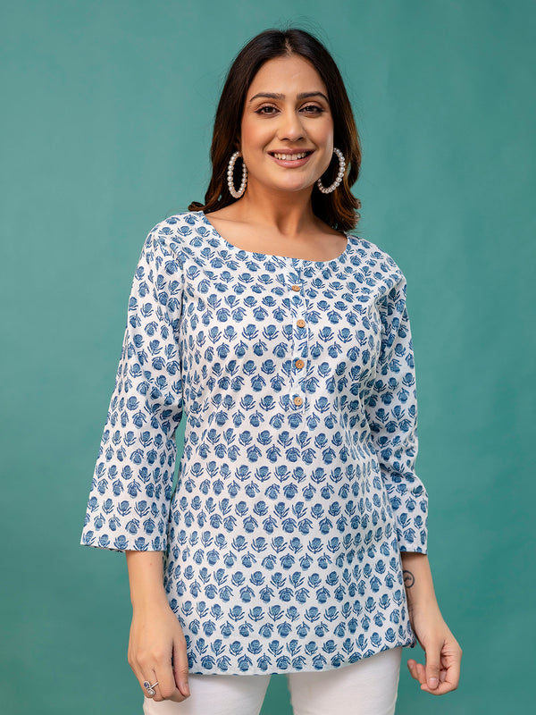 Chic Printed Short Kurti with Round Neck & 3/4 Sleeves