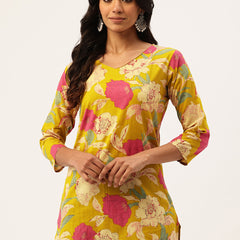 V-Neck 3/4 Sleeve Short Kurti for Women - Tailored Fit & Chic Design