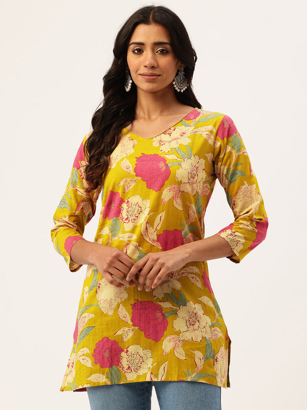 V-Neck 3/4 Sleeve Short Kurti for Women - Tailored Fit & Chic Design