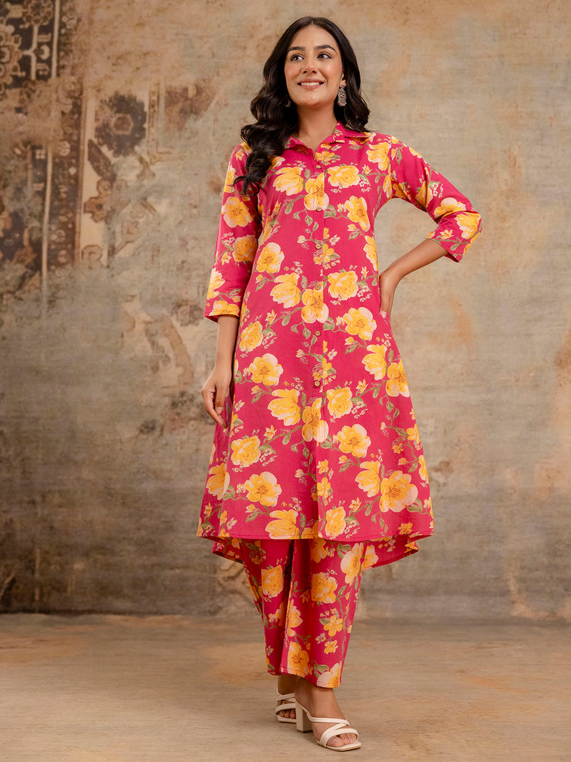 Red Women’s Co-Ord Set–Printed Collared Kurta with 3/4 Sleeves & Elastic Waist Pants