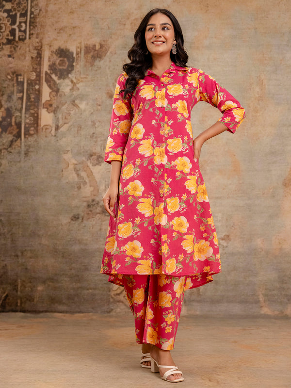 Red Women’s Co-Ord Set–Printed Collared Kurta with 3/4 Sleeves & Elastic Waist Pants