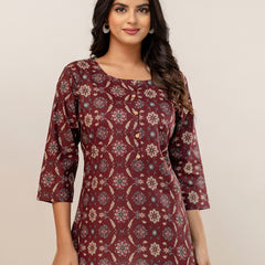 Chic Printed Short Kurti with Round Neck & 3/4 Sleeves