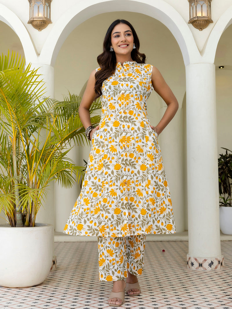 Luxury Mandarin Collar Printed Co-Ord Set with Button Detail A-Line Kurta & Comfort Fit Pants