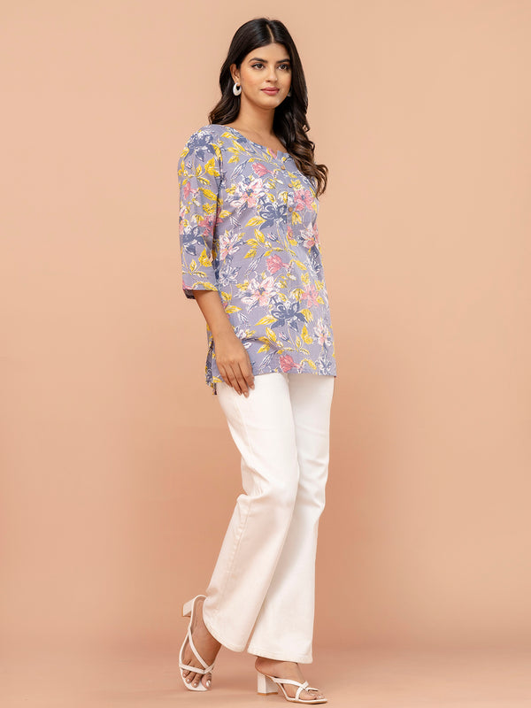 Chic Printed Short Kurti with Round Neck & 3/4 Sleeves