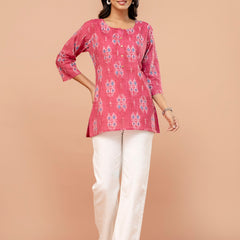 Chic Printed Short Kurti with Round Neck & 3/4 Sleeves