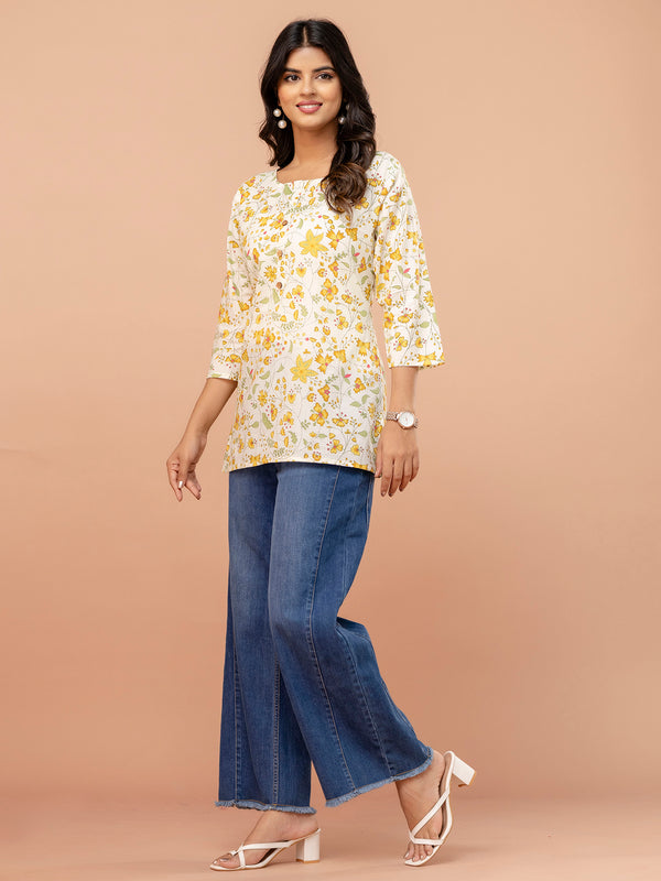 Chic Printed Short Kurti with Round Neck & 3/4 Sleeves