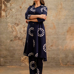 Blue Women’s Co-Ord Set–Printed Collared Kurta with 3/4 Sleeves & Elastic Waist Pants