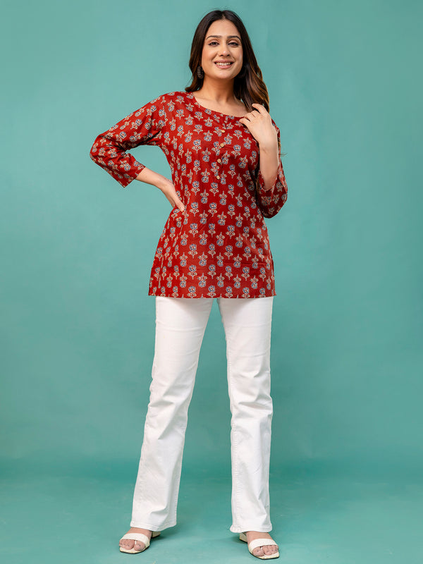 Chic Printed Short Kurti with Round Neck & 3/4 Sleeves