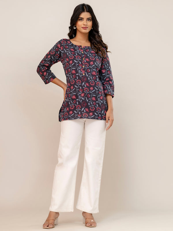 Chic Printed Short Kurti with Round Neck & 3/4 Sleeves