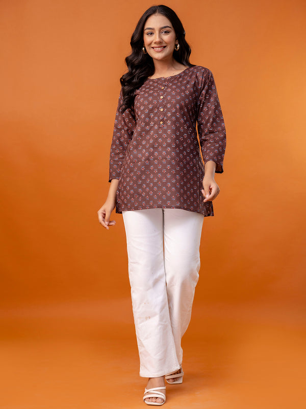 Chic Printed Short Kurti with Round Neck & 3/4 Sleeves