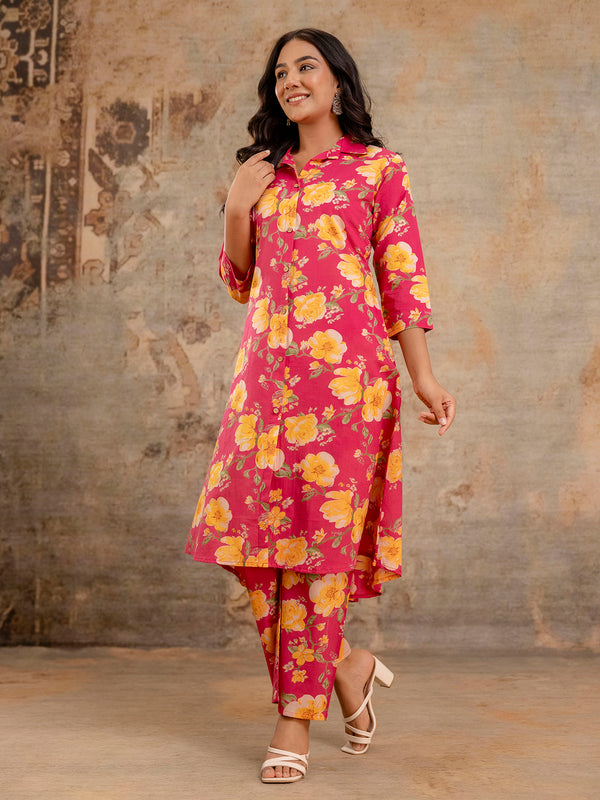 Red Women’s Co-Ord Set–Printed Collared Kurta with 3/4 Sleeves & Elastic Waist Pants