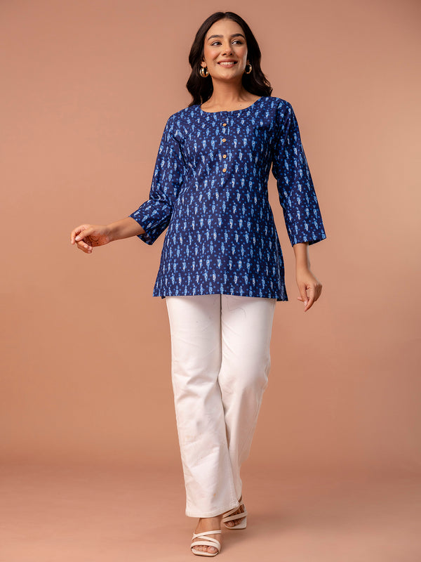 Chic Printed Short Kurti with Round Neck & 3/4 Sleeves