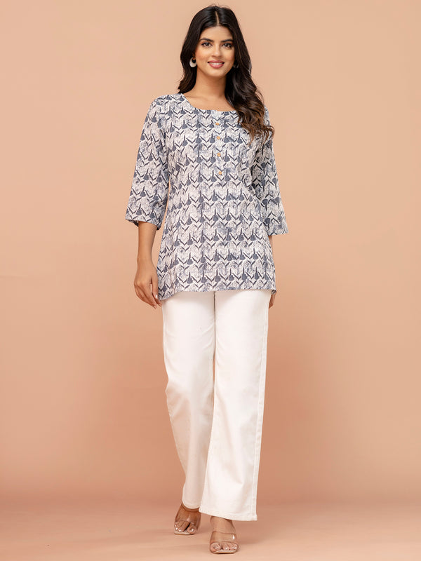 Chic Printed Short Kurti with Round Neck & 3/4 Sleeves
