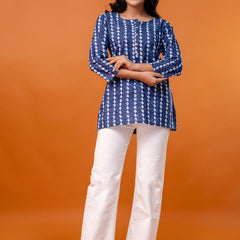 Chic Printed Short Kurti with Round Neck & 3/4 Sleeves