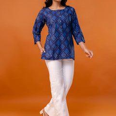 Chic Printed Short Kurti with Round Neck & 3/4 Sleeves