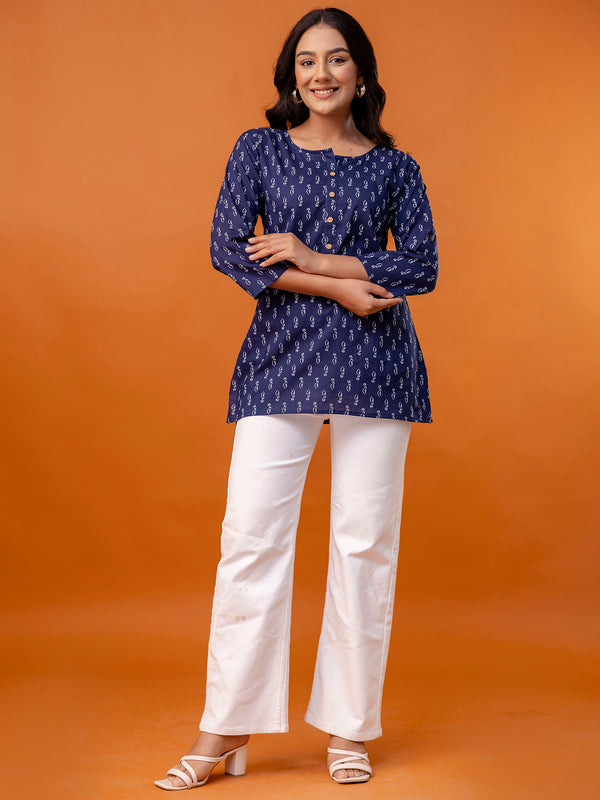 Chic Printed Short Kurti with Round Neck & 3/4 Sleeves