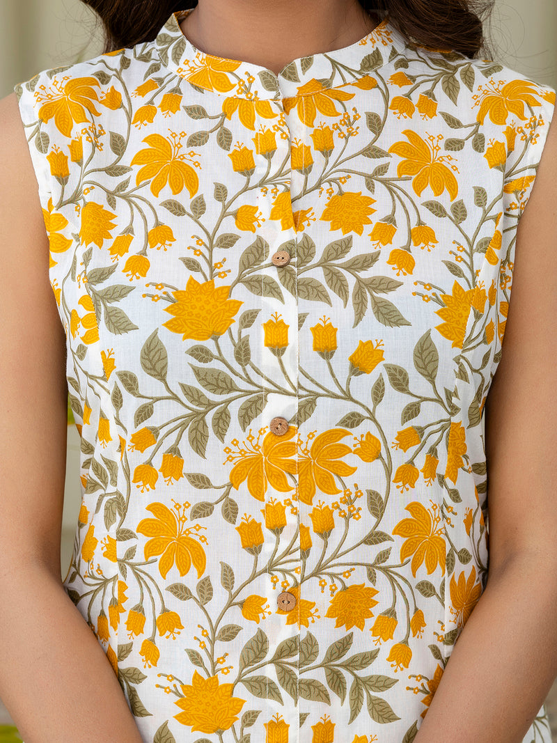 Luxury Mandarin Collar Printed Co-Ord Set with Button Detail A-Line Kurta & Comfort Fit Pants