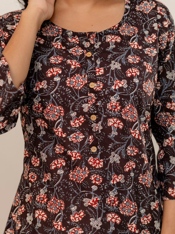 Chic Printed Short Kurti with Round Neck & 3/4 Sleeves