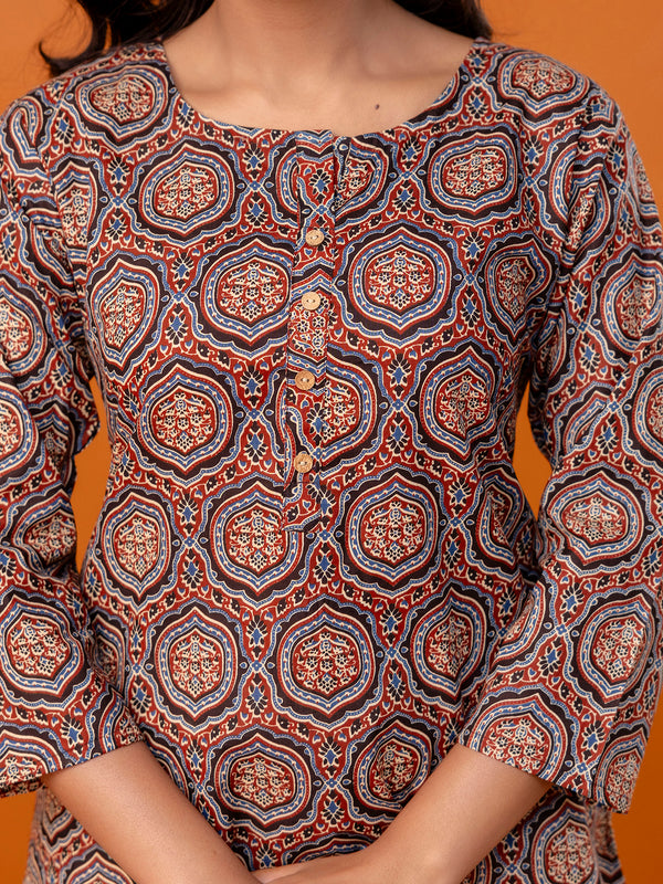 Chic Printed Short Kurti with Round Neck & 3/4 Sleeves