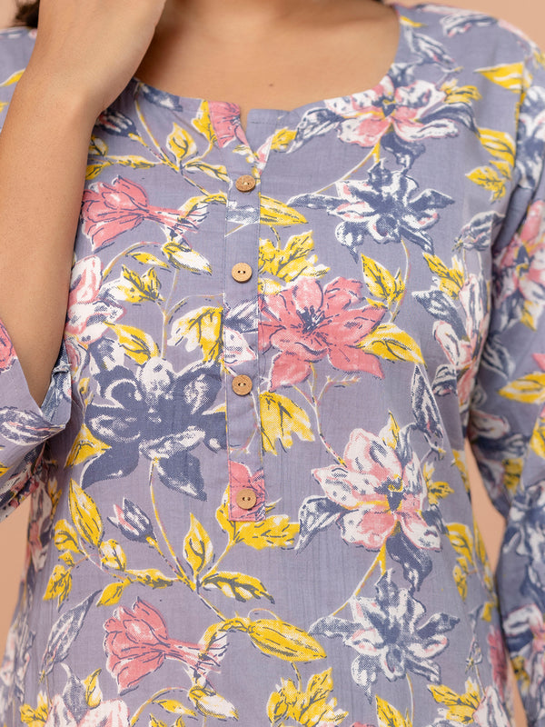 Chic Printed Short Kurti with Round Neck & 3/4 Sleeves