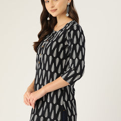 Floral Print 4 Button Straight Kurti
