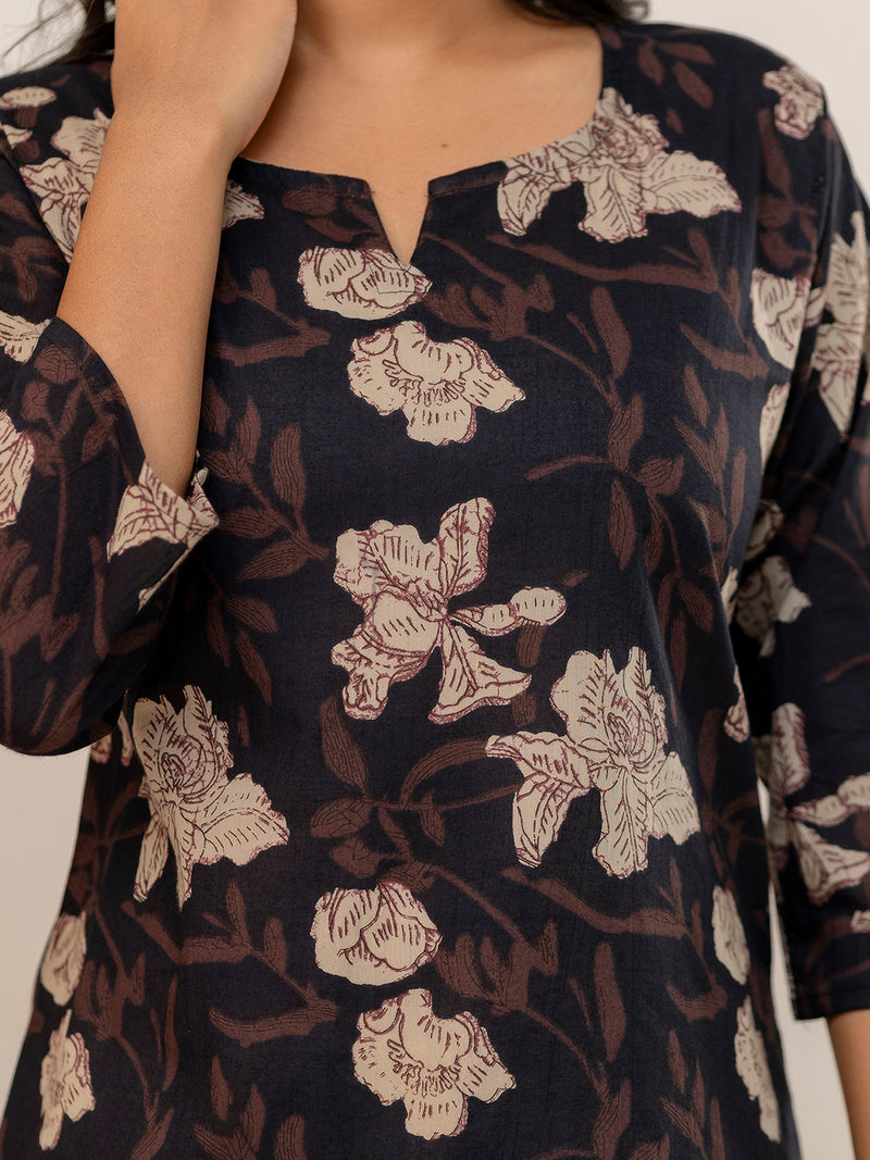 Elegant Printed Short Kurti – Soft Cotton, Everyday Style, Sizes S–XXL.