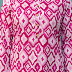 Chic Printed Short Kurti with Round Neck & 3/4 Sleeves