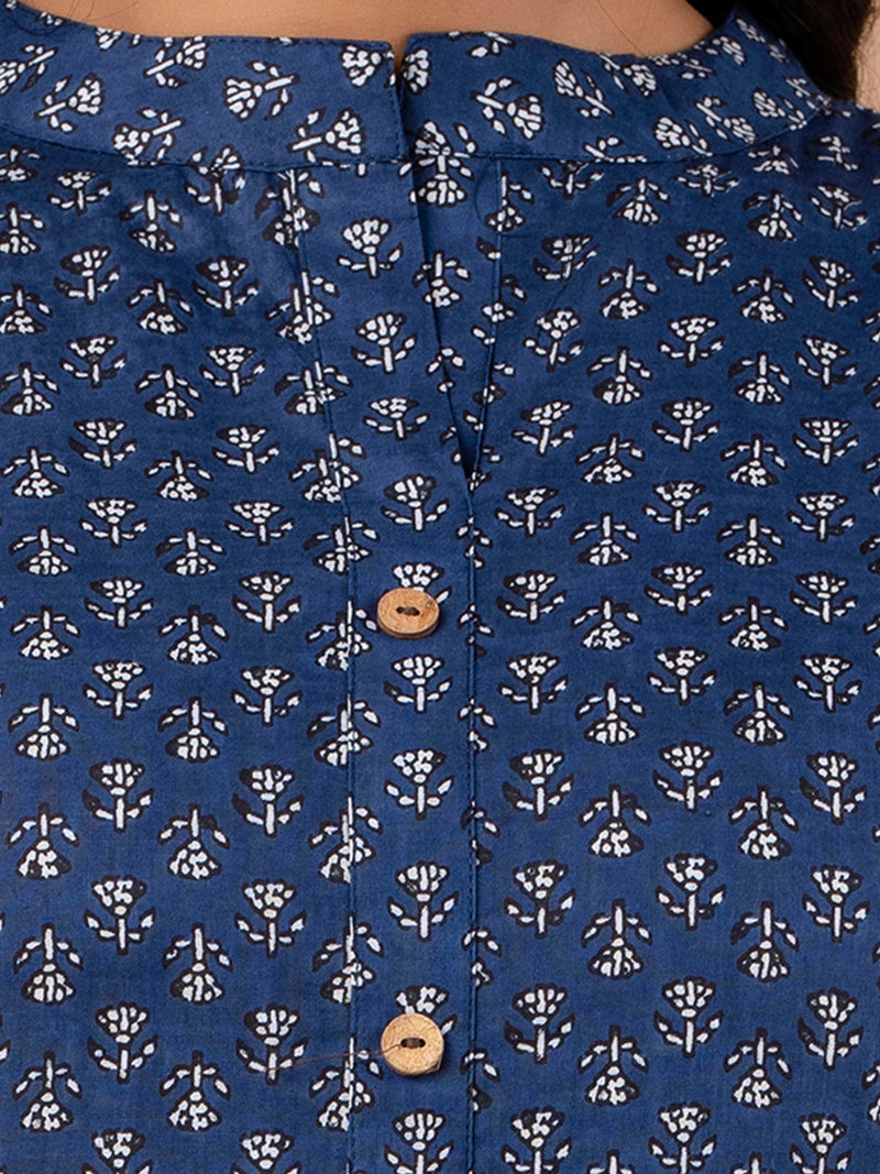 Feranoid Straight Knee Length Red Colour Kurta For Women